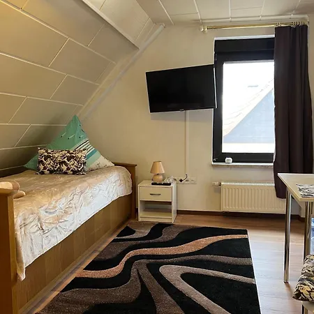 1 Apartment