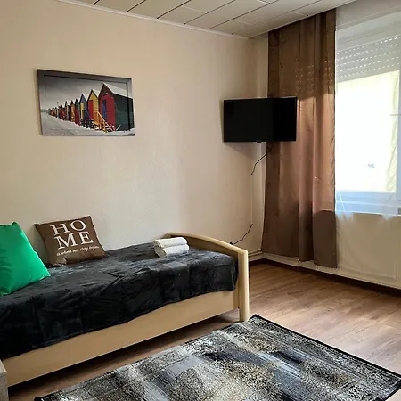 1 Apartment *